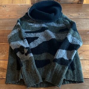 RD Style Black and Gray Knit Sweater